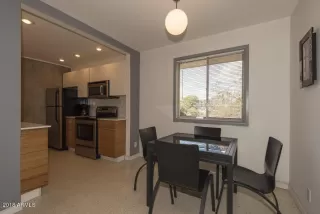 Photo #6: 6938338 Listing