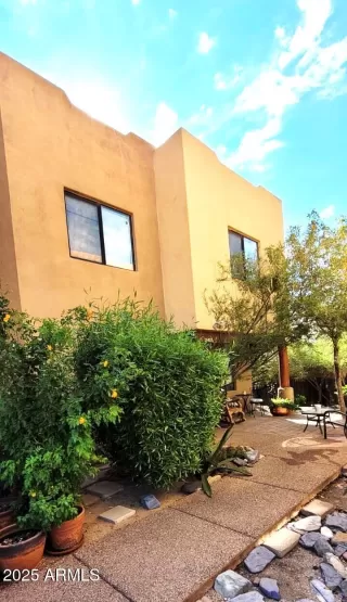 Photo #3: 6938412 Listing
