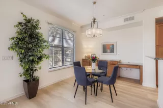 Photo #3: 6938458 Listing
