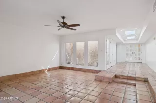 Photo #4: 6938497 Listing