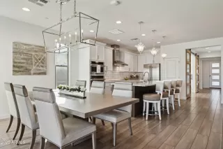 Photo #4: 6938503 Listing