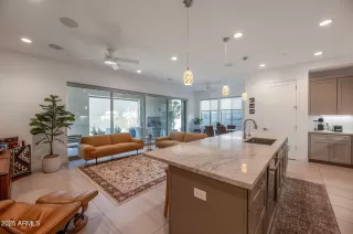 Photo #2: 6938519 Listing