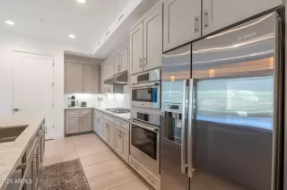 Photo #6: 6938519 Listing