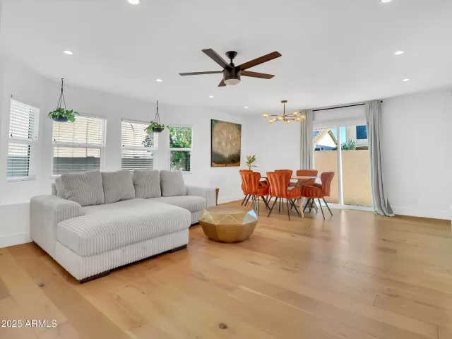 MLS: 6938600 Condo For Sale