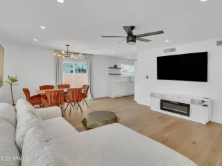 Photo #1: 6938600 Listing 