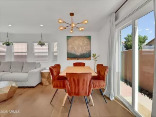 Photo #6: 6938600 Listing 