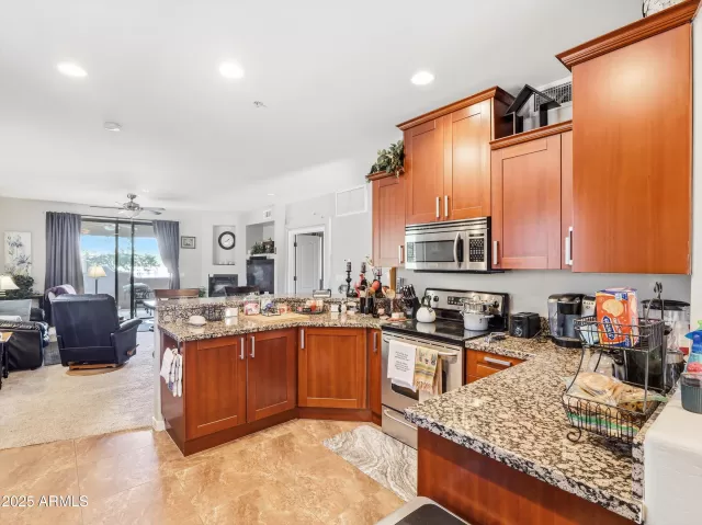 MLS: 6938665 Condo For Sale