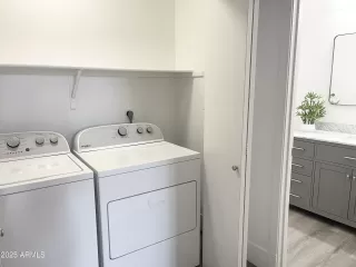 Photo #5: 6938683 Listing