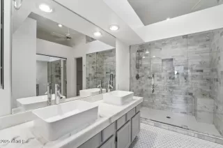 Photo #3: 6938923 Listing