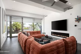 Photo #5: 6938986 Listing