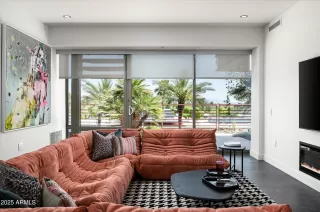 Photo #6: 6938986 Listing