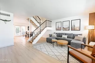 Photo #3: 6939100 Listing