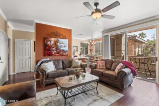 Photo #2: 6939103 Listing 