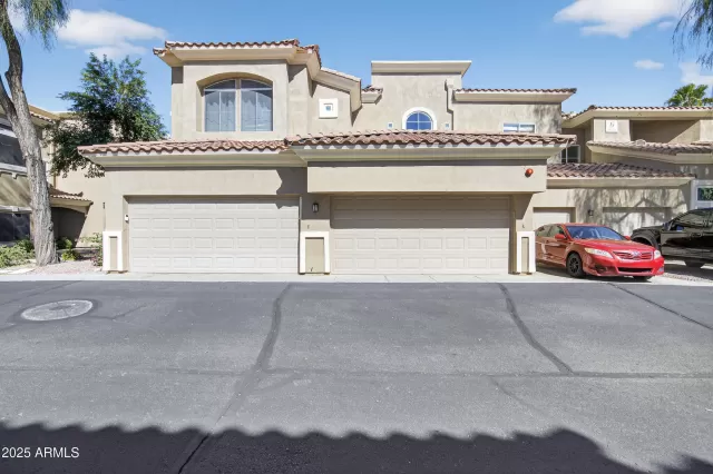 MLS: 6939245 Condo For Sale