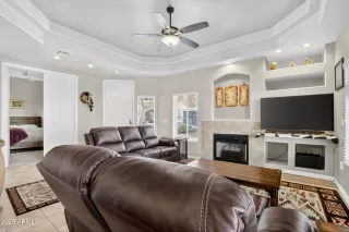 Photo #5: 6939245 Listing