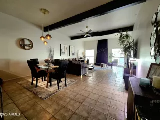 Photo #3: 6939257 Listing 