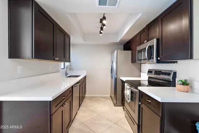 MLS: 6939313 Condo For Sale