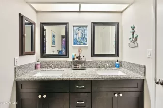 Photo #5: 6939313 Listing