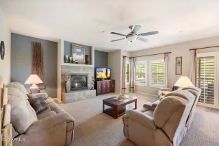 Photo #2: 6939333 Listing