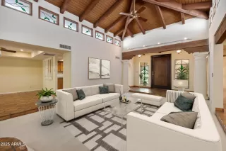 Photo #4: 6939401 Listing