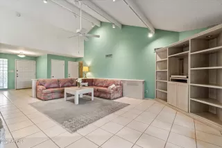 Photo #6: 6939441 Listing 