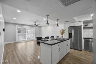 Photo #6: 6939589 Listing