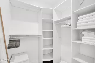 Photo #6: 6939594 Listing