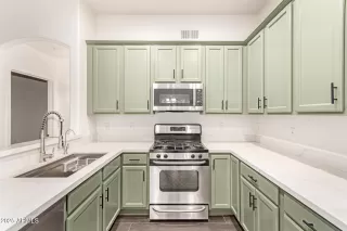 Photo #3: 6939651 Listing