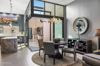 Photo #5: 6939845 Listing