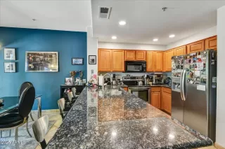 Photo #5: 6939947 Listing