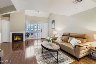 Photo #2: 6940081 Listing