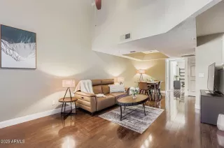 Photo #3: 6940081 Listing