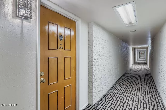 MLS: 6940222 Condo For Sale