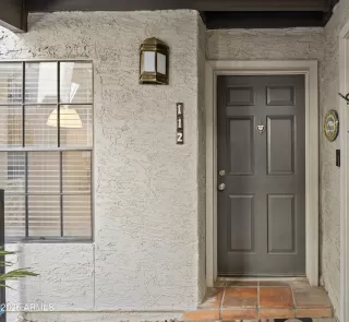 Photo #2: 6940255 Listing