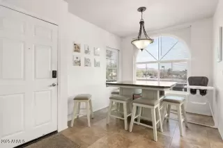 Photo #3: 6940282 Listing