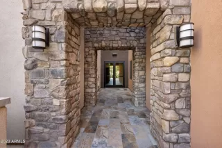 Photo #6: 6940290 Listing 