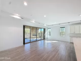 Photo #1: 6940308 Listing 