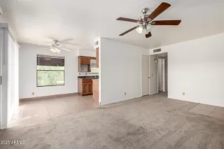 Photo #6: 6940319 Listing