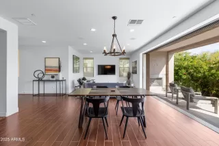 Photo #5: 6940338 Listing