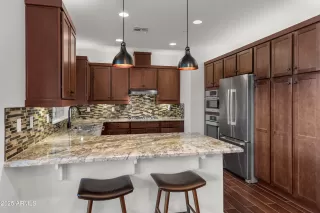 Photo #6: 6940338 Listing