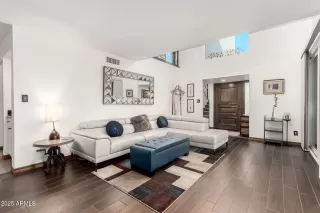 Photo #6: 6940364 Listing