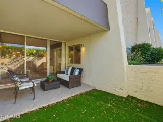 Photo #5: 6940428 Listing