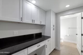 Photo #6: 6940429 Listing