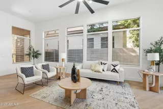 Photo #3: 6940621 Listing