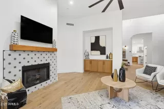 Photo #4: 6940621 Listing