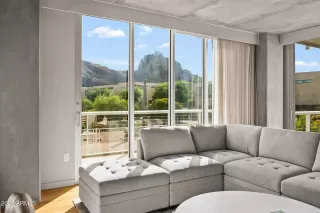 Photo #4: 6940624 Listing