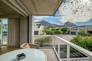 Photo #5: 6940624 Listing