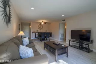 Photo #3: 6940627 Listing