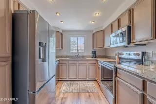 Photo #4: 6940670 Listing