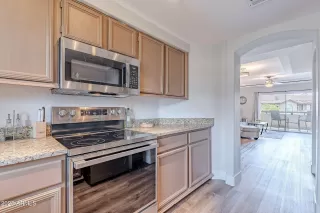 Photo #5: 6940670 Listing